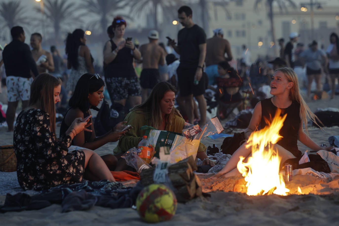 Fotos: La Noche de San Juan 2022 en Valencia