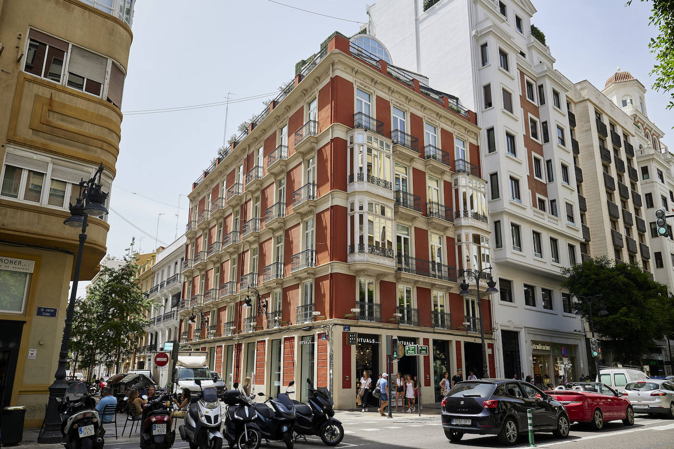 Fotos: Viviendas en la calle Colón de Valencia