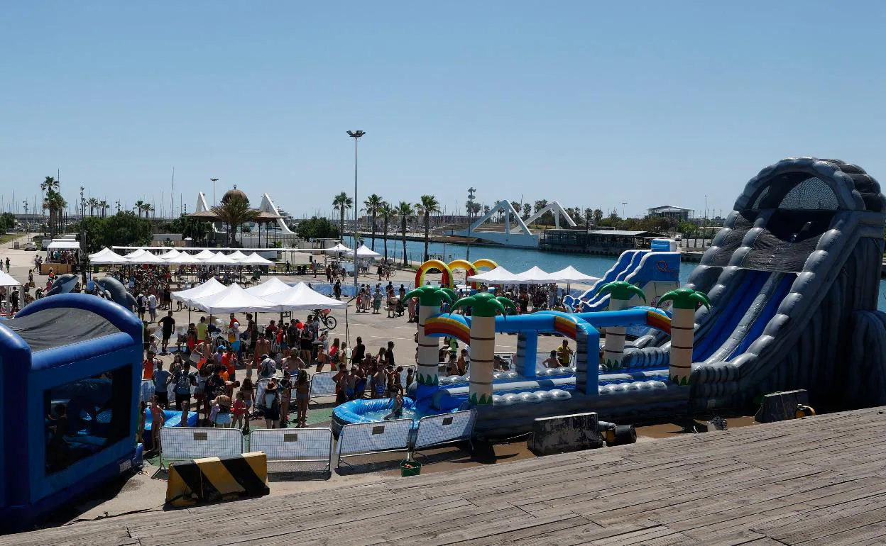 El castillo hinchable de siete metros, uno de los atractivos del evento. 