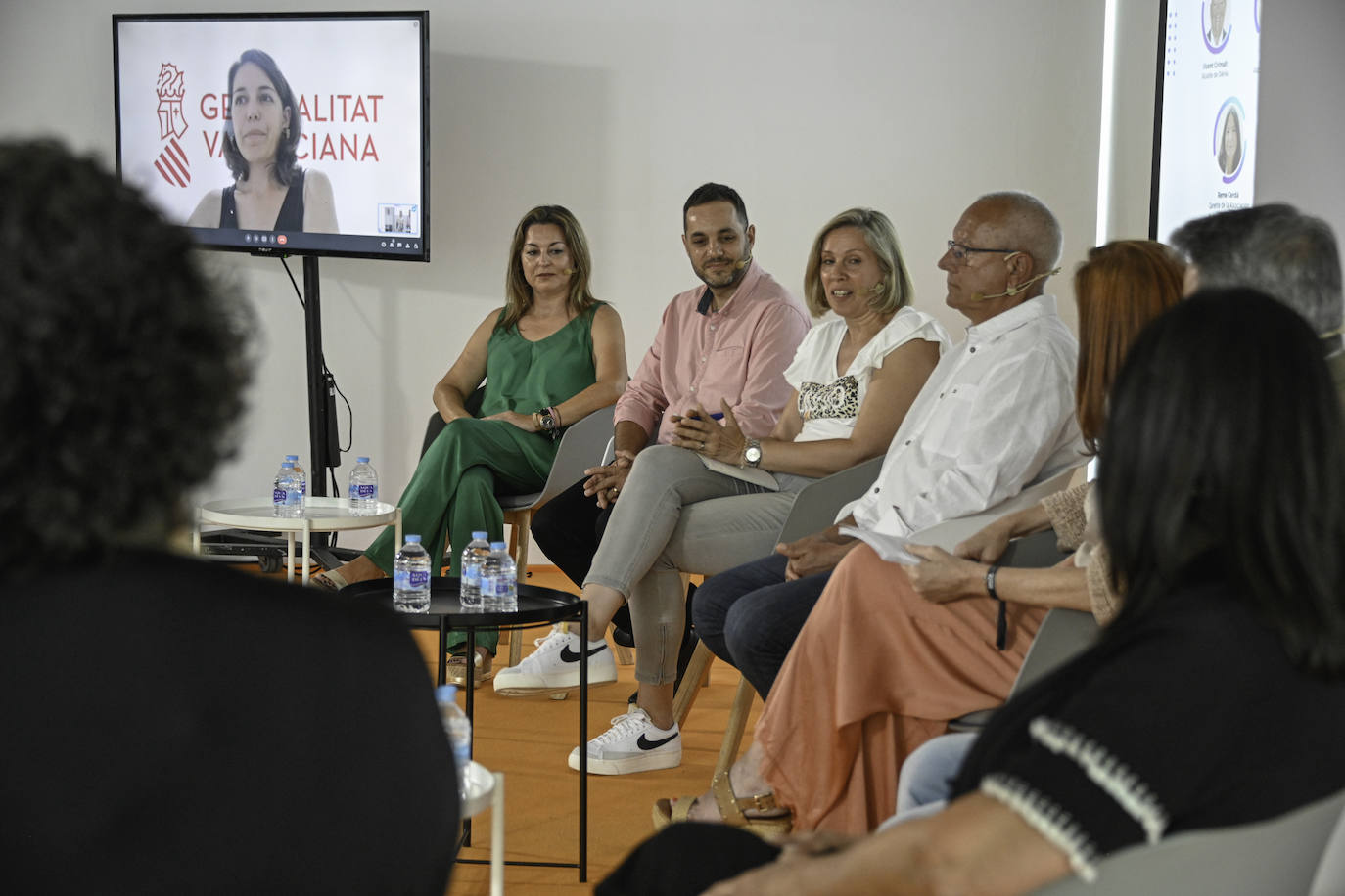 El foro, organizado por el diario LAS PROVINCIAS con la colaboración del Ajuntament de Dénia, se concibió como un encuentro profesional para analizar y debatir sobre sectores que son el motor económico en la comarca como el turismo o el agroalimentario, así como sobre los proyectos de futuro y de desarrollo sostenible.