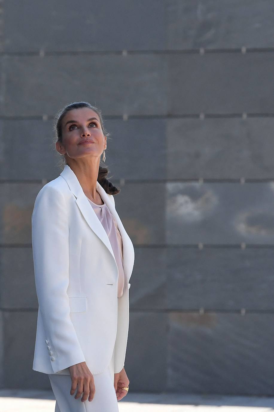 Fotos: La Reina Letizia deslumbra en la &#039;otra&#039; cumbre de la OTAN