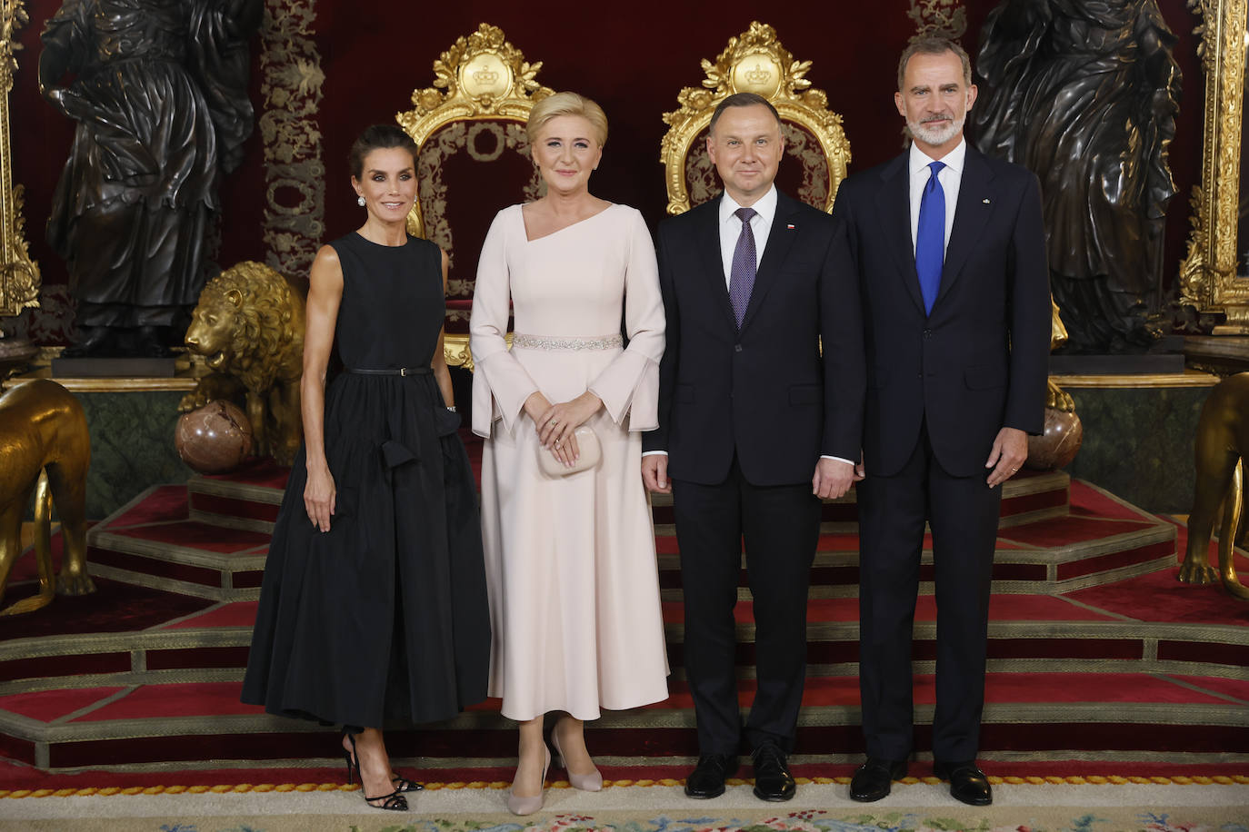 Fotos: La Reina Letizia deslumbra en la &#039;otra&#039; cumbre de la OTAN