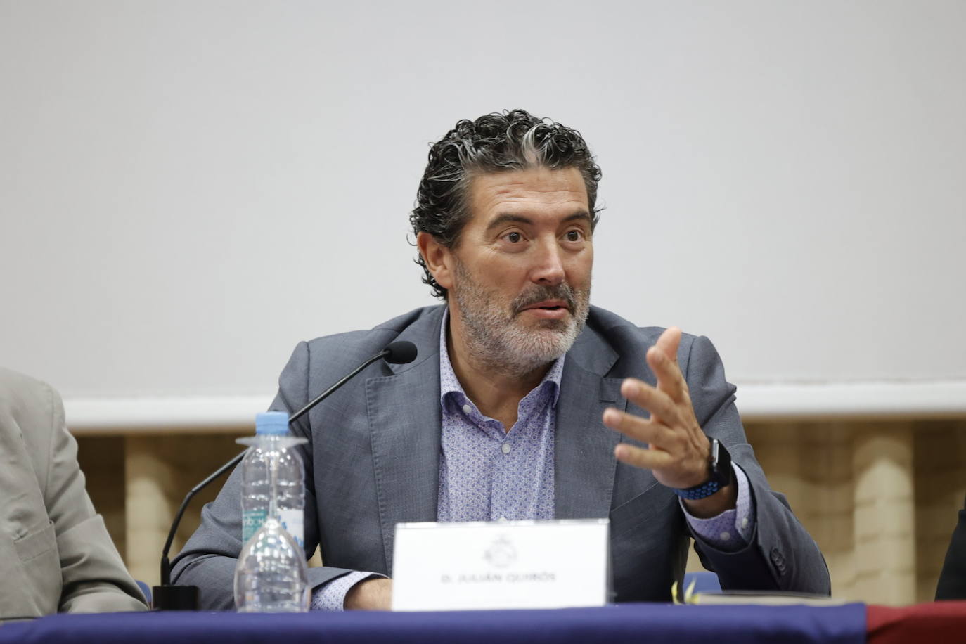 Fotos: Julián Quirós, director de ABC, presenta en Valencia el poemario &#039;Pérdidas y ganancias&#039;