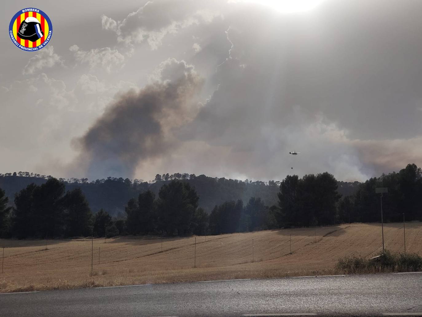 Fotos: Incendio forestal en Venta del Moro