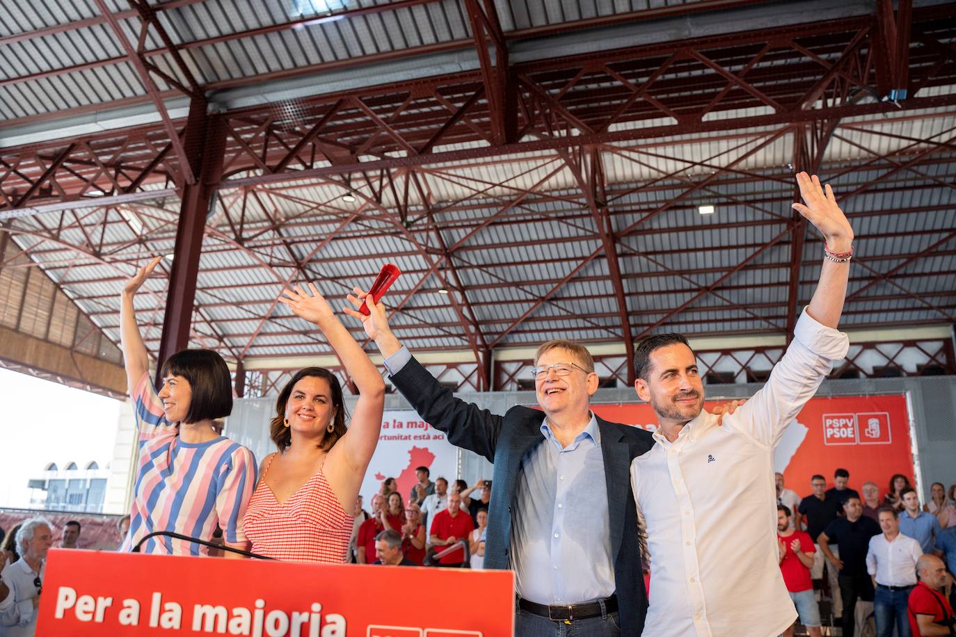 Fotos: El PSPV reúne a más de un millar de militantes y cargos municipales y autonómicos en la Marina de Valencia