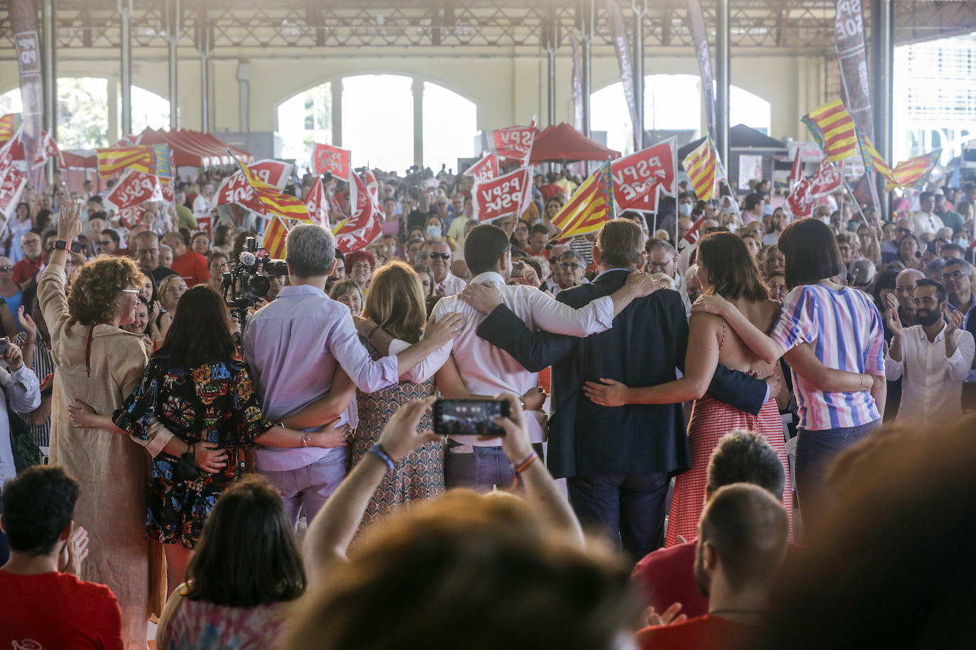 Fotos: El PSPV reúne a más de un millar de militantes y cargos municipales y autonómicos en la Marina de Valencia