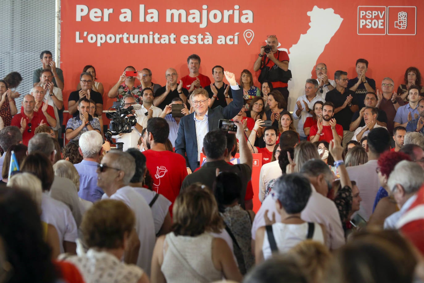 Fotos: El PSPV reúne a más de un millar de militantes y cargos municipales y autonómicos en la Marina de Valencia