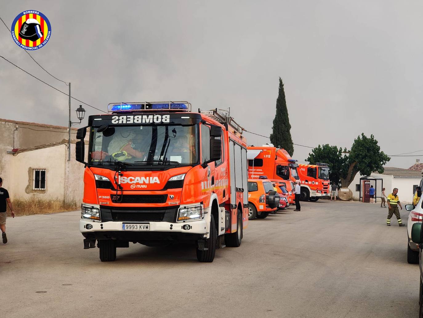 Fotos: Los bomberos luchan contra el fuego en el incendio de Venta del Moro