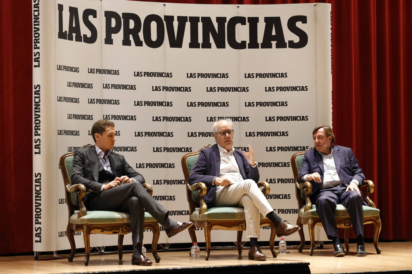 Fotos: Cita taurina del Aula LAS PROVINCIAS