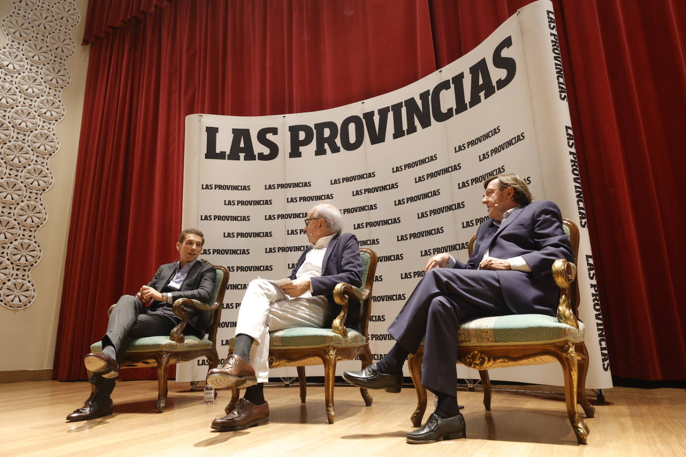 Fotos: Cita taurina del Aula LAS PROVINCIAS