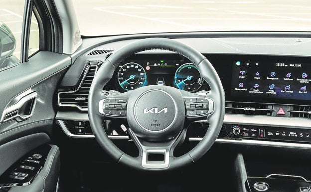 Excepcional tecnología y calidad en el interior de este Kia, casi un modelo premium.