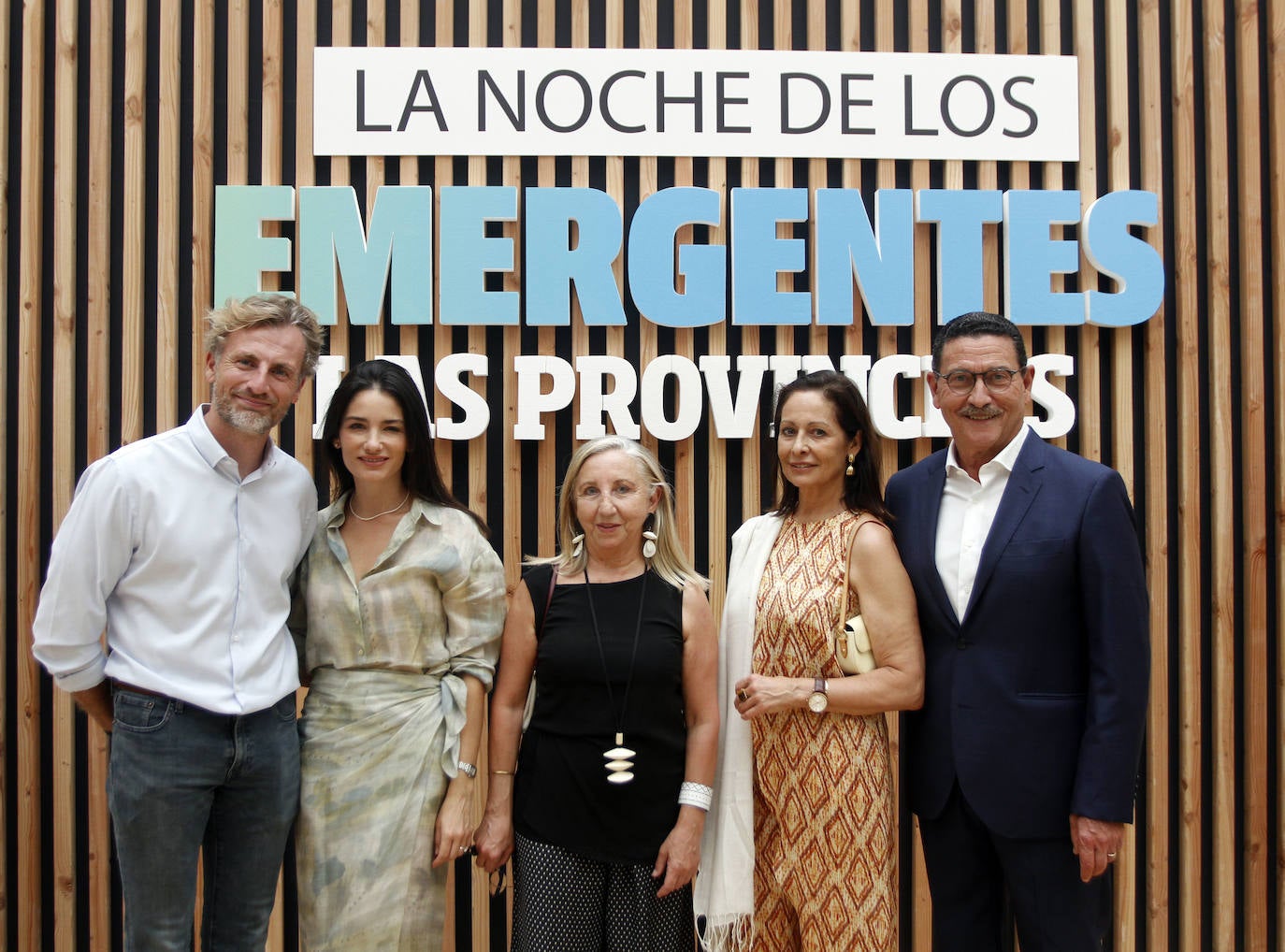 Kyffen Allen, Isabella García, Amparo Zaragosí, Isabel Moreno, José Luis Zaragosí, amigos y familiares de Lucas Zaragosí, de Estudio Savage. 