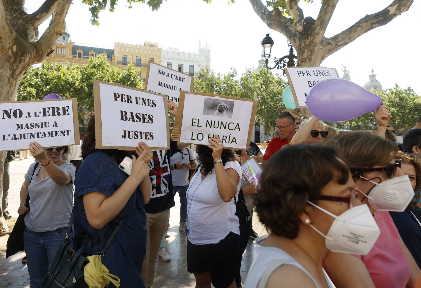 Fotos: Clamor de los sindicatos por la renovación de plazas de interinos del Ayuntamiento de Valencia