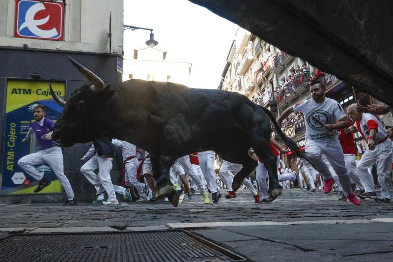 Fotos: Así ha sido el sexto encierro de San Fermín
