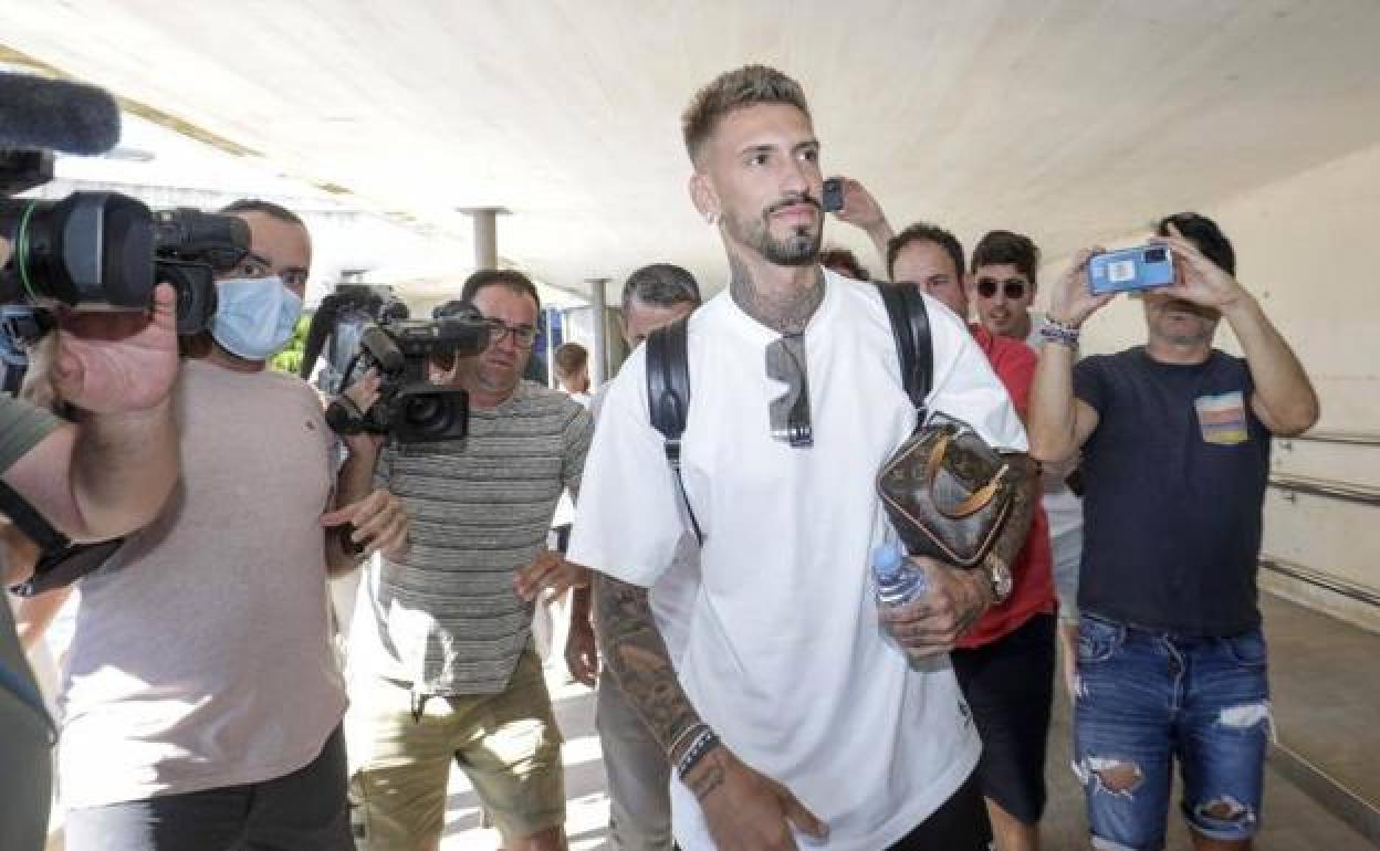 Así ha sido la presentación de Castillejo como nuevo jugador del Valencia