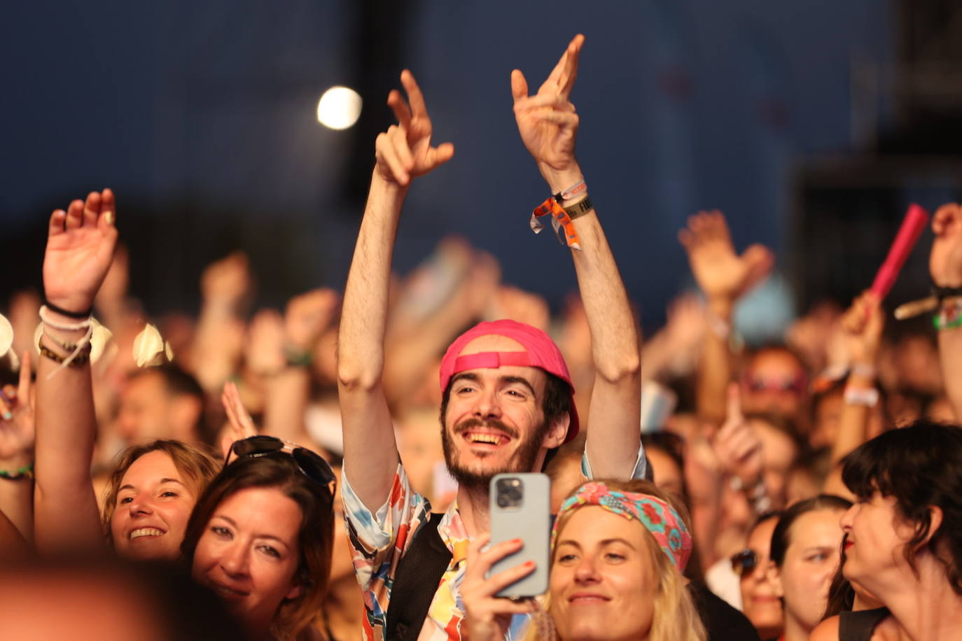 Fotos: Segundo día del FIB: The Kooks, Dorian y Steve Aoki hacen bailar Benicàssim