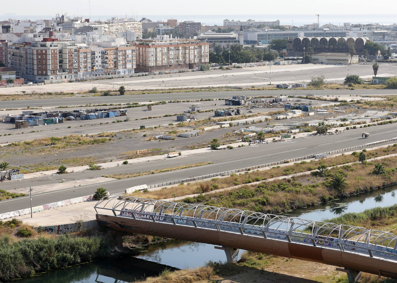 Fotos: Chabolas en el antiguo circuito de la Fórmula 1 de Valencia