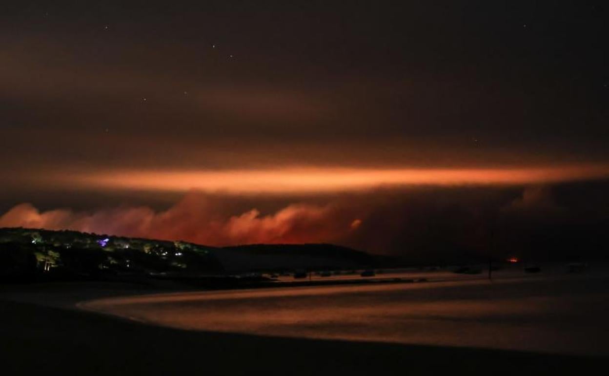 El incendio en la duna cerca de Burdeos. 