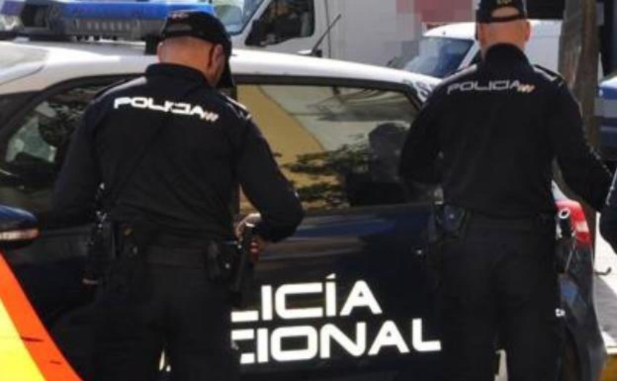 Incendio en Valencia: coche quemado | Detenido en Valencia por ayudar a un amigo a quemar el coche de su ex