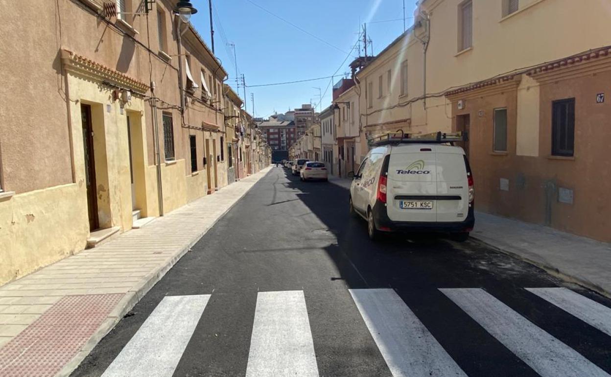 Calle Rogelio Sanchis, uno de los viales objeto de la actuación. 