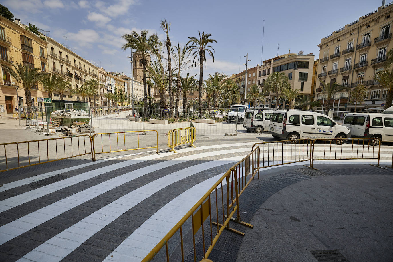 Fotos: Así es la nueva plaza de la Reina de Valencia