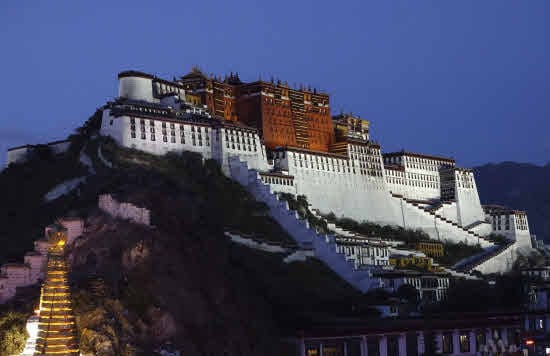 Palacio de Potala o templo de Lhasa, China.