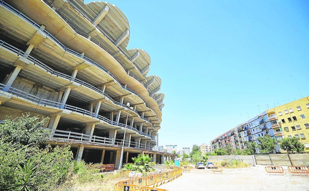 Estado actual de las obras del Nuevo Mestalla, paralizadas desde febrero de 2009. 