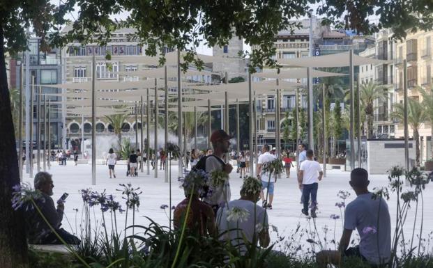 Galería. Así es la Plaza de la Reina de Valencia tras la reforma. 