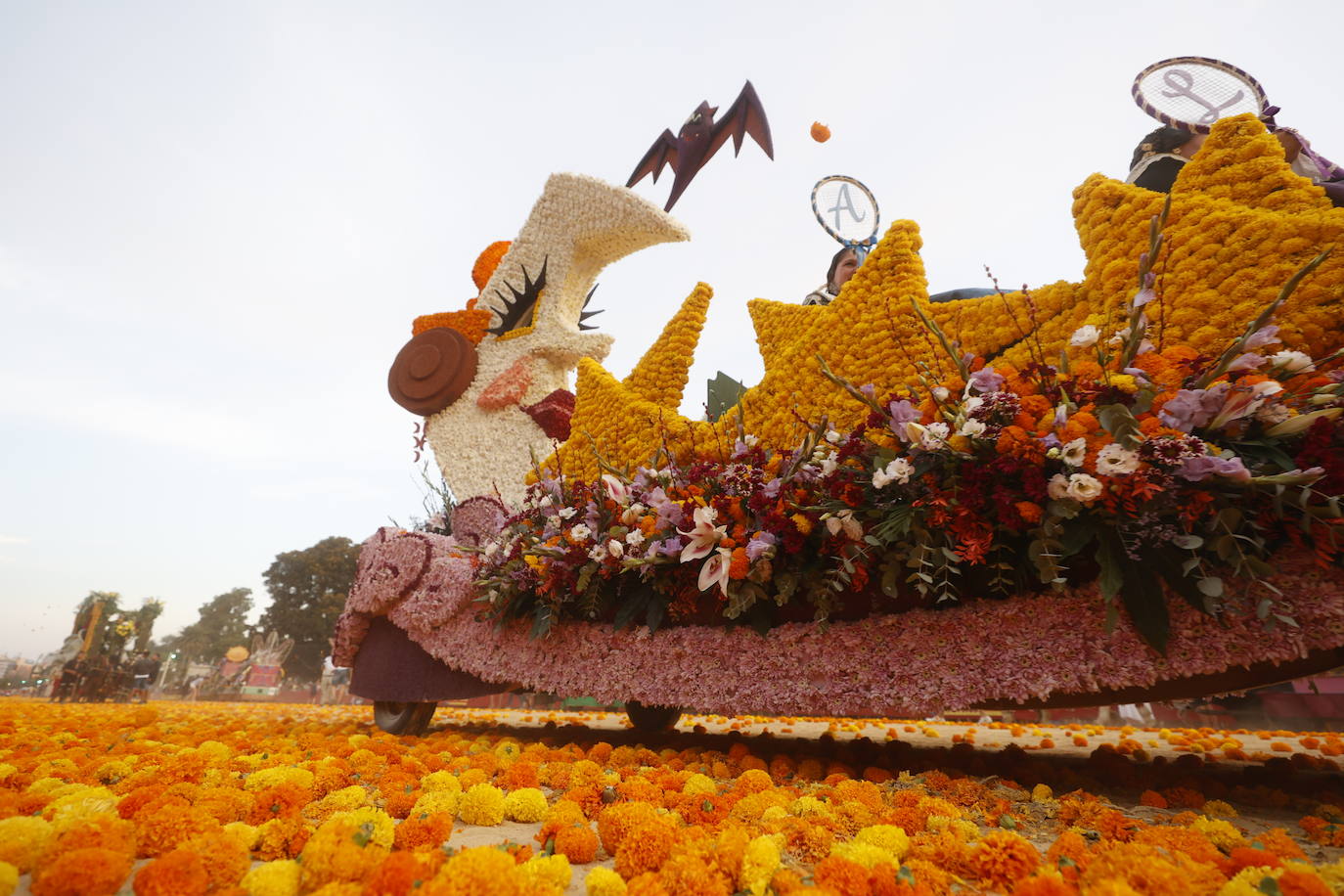 Fotos: La Batalla de Flores pone punto y final a la Feria de Julio