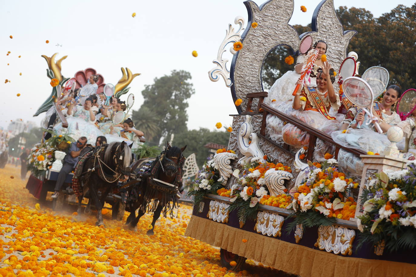 Fotos: La Batalla de Flores pone punto y final a la Feria de Julio