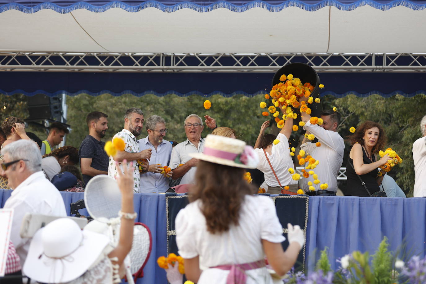 Fotos: La Batalla de Flores pone punto y final a la Feria de Julio