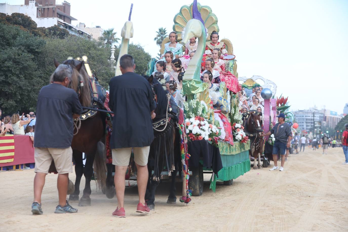 Fotos: La Batalla de Flores pone punto y final a la Feria de Julio