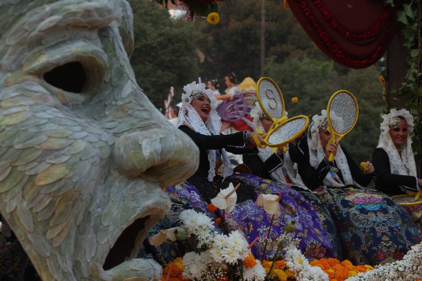 Fotos: La Batalla de Flores pone punto y final a la Feria de Julio