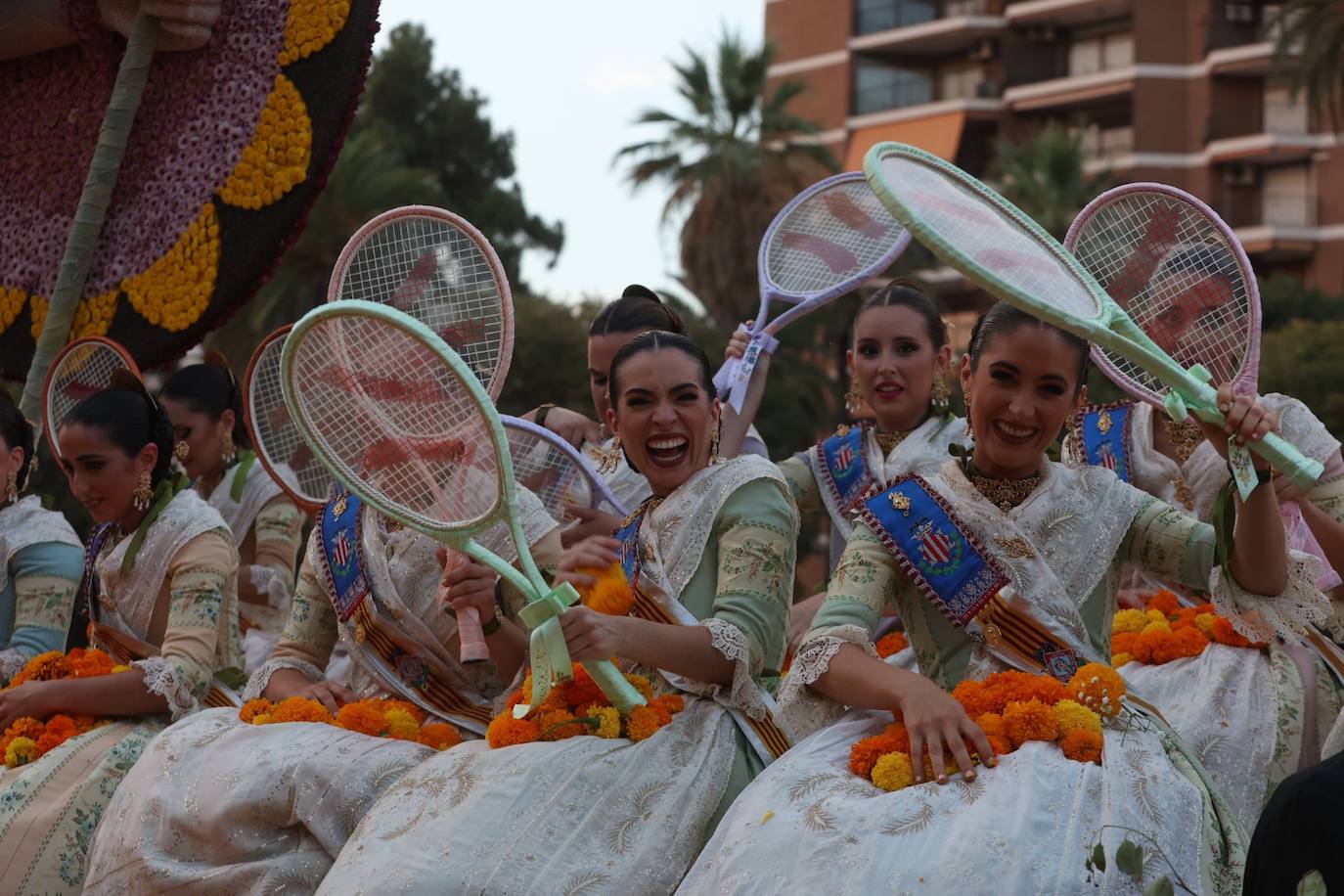 Fotos: La Batalla de Flores pone punto y final a la Feria de Julio