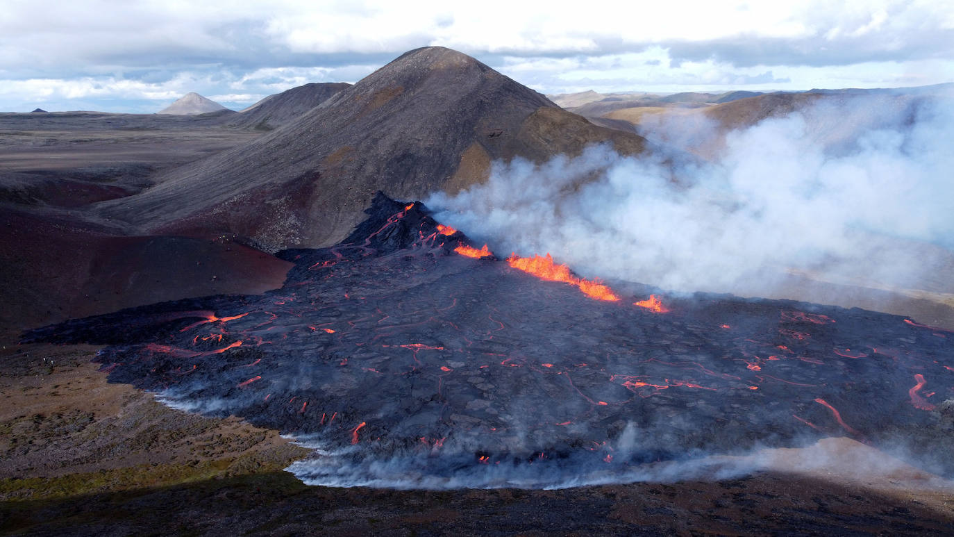 Fotos: Un volcán entra en erupción en Islandia