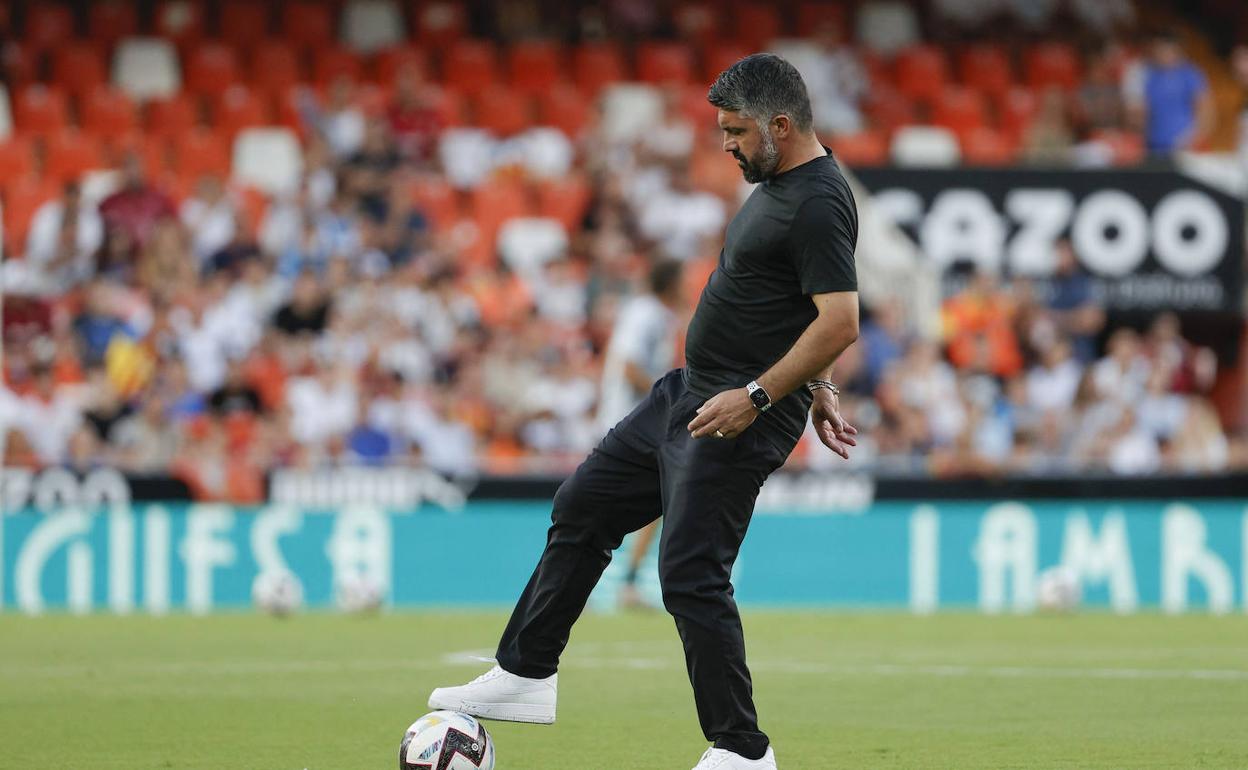 El entrenador del Valencia, Gennaro Gattuso, antes del inicio del Trofeo Naranja.