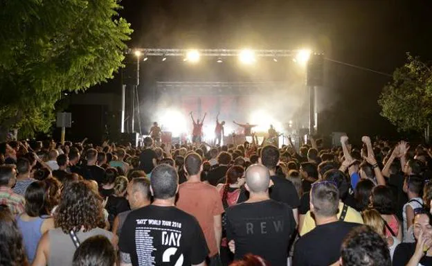 Fiestas de Paiporta 2022: programa de carpas, discomóviles, conciertos, juegos para niños, Moros y Cristianos y otros actos