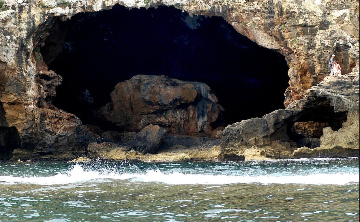 La cueva cuenta con cinco entradas diferentes.