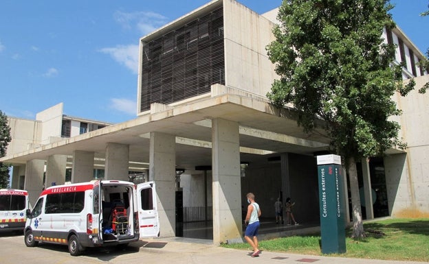 El hospital de Dénia atiende a otras diez jóvenes por pinchazos en zonas de ocio