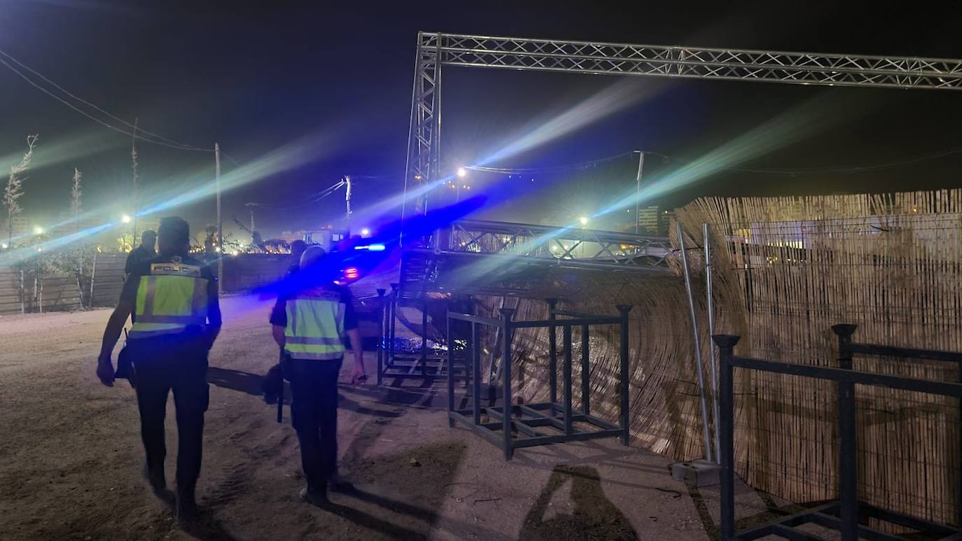 Fotos: Caos en el festival Medusa tras la caída de parte del escenario por fuertes ráfagas de viento