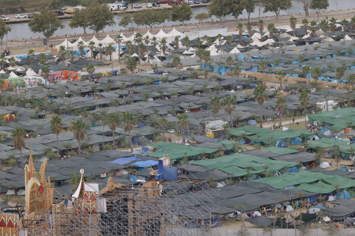 Fotos: Así ha quedado el recinto del festival Medusa tras la tormenta de arena