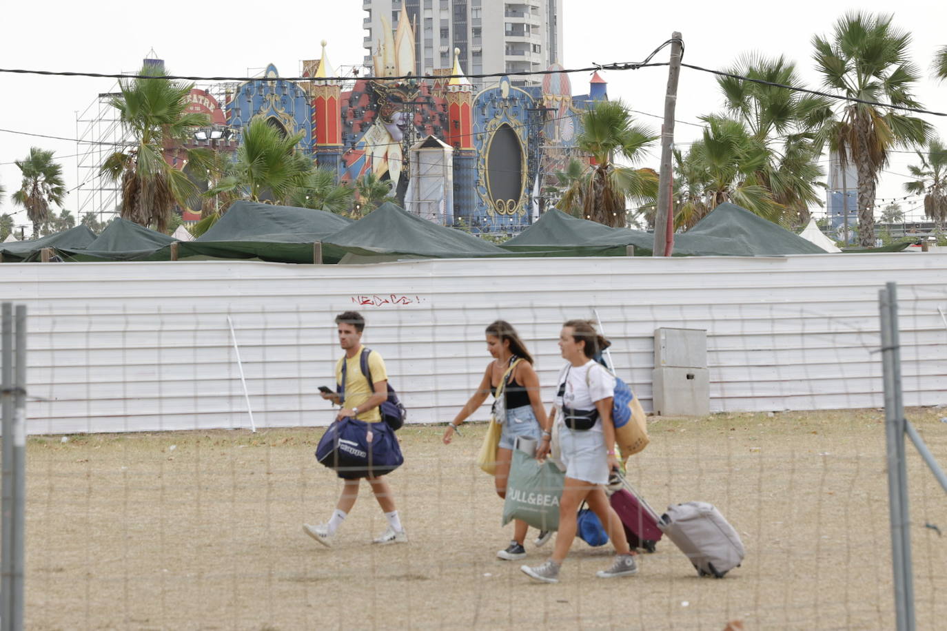 Fotos: Así ha quedado el recinto del festival Medusa tras la tormenta de arena