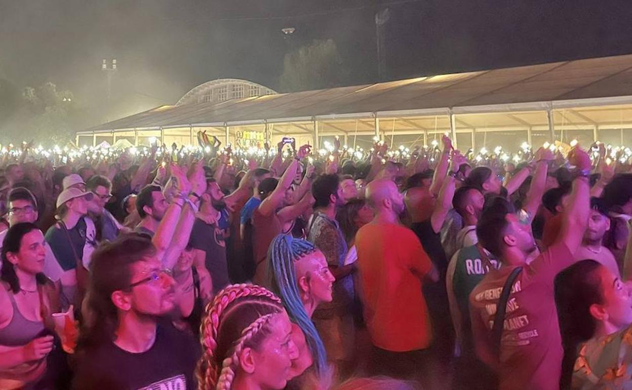 Cerca de 5.000 asistentes disfrutaron de los conciertos del festival celebrado en Villena. 