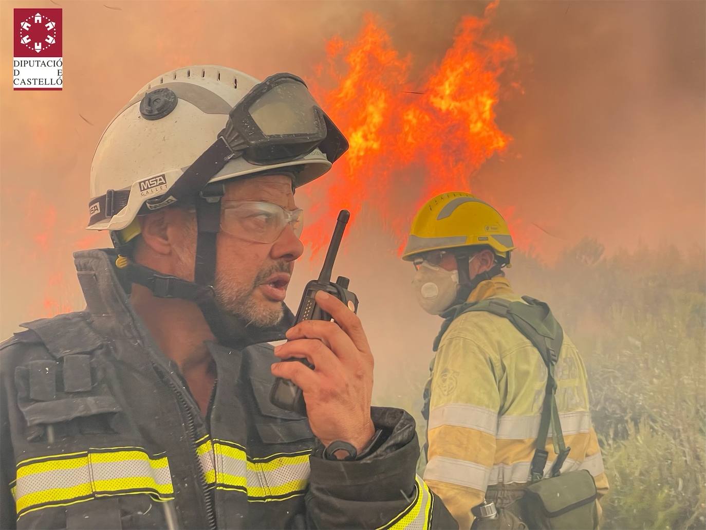 Fotos: Los bomberos siguen luchando contra el fuego en Bejís