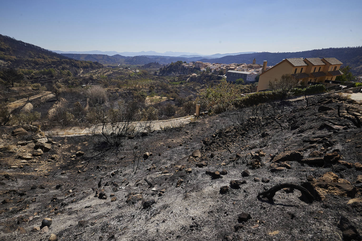 Fotos: El regreso de los vecinos de Bejís a sus casas tras el incendio