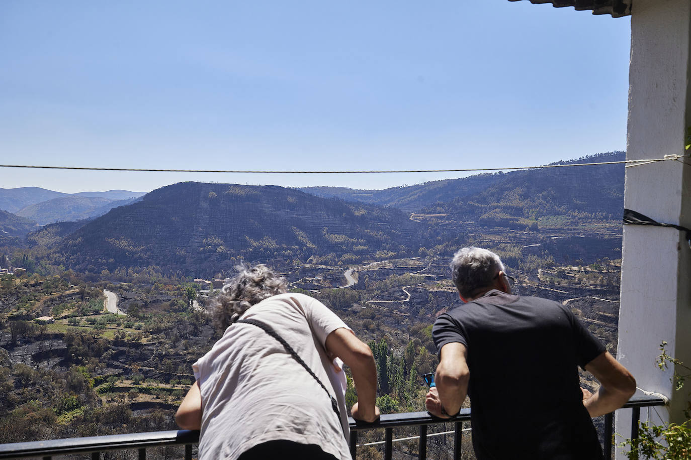 Fotos: El regreso de los vecinos de Bejís a sus casas tras el incendio