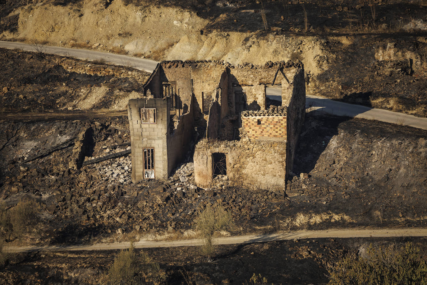 Fotos: Así se encuentra Bejís tras el paso del fuego