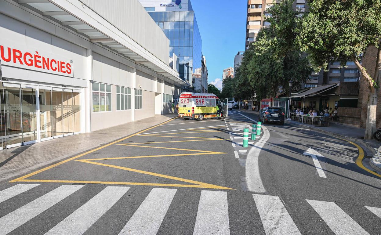 Acceso a urgencias en el Hospital Clínico.