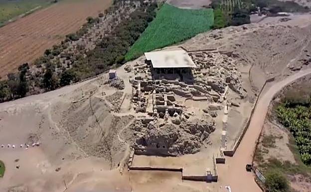 Imagen principal - Precio del oro | Hallan un tesoro arqueológico con joyas de oro y turquesa de 1.000 años