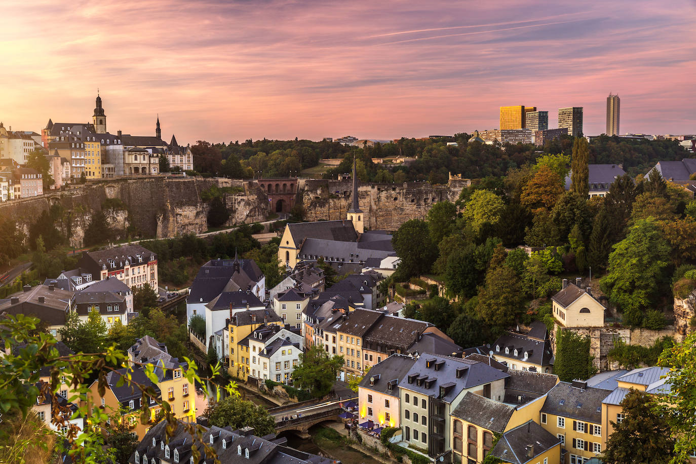 1.- LUXEMBURGO